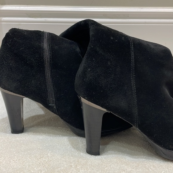 Valdini Black Suede Boots - Picture 2 of 5